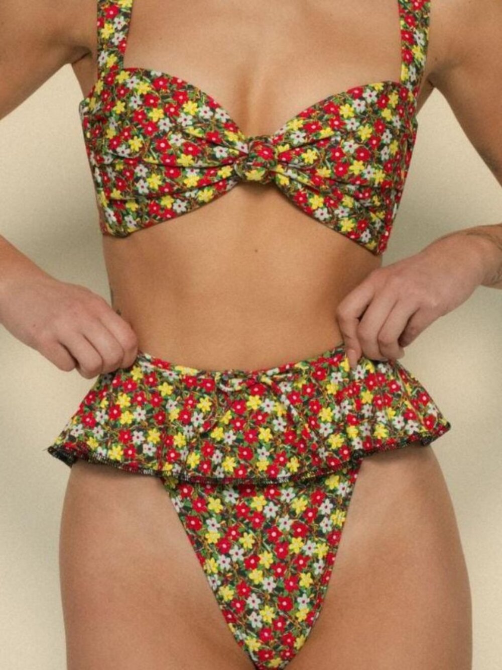 New! Montce Sienna Floral Tamarindo Ruffle Bikini Bottom Medium 34341